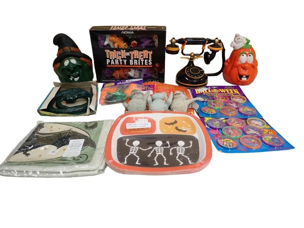 Halloween Lot including Disney Hunchback of Notre Dame, Trick or Treat Party Brites, Party Favors: Halloween Lot including Disney Hunchback of Notre Dame, Trick or Treat Party Brites, Party Favors, Battery Operated Flying Bat Toy, Snake, Bat, etc. All pictures are considered part of the description