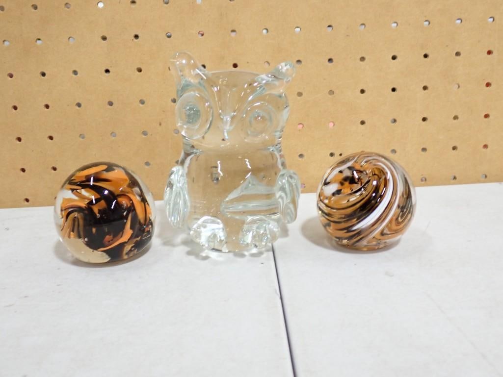 Vintage Autumn Art Glass Lot - Zimmerman Glass Studios Kerry Z Signed, Alex Z Signed, Owl with Foil: Vintage Autumn Art Glass Lot - Zimmerman Glass Studios Kerry Z Signed, Alex Z Signed, Owl with Foil Sticker and Signed All pictures are considered part of the description and should be examined carefu