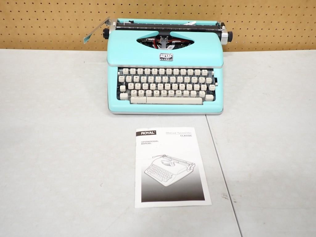 Royal Classic Teal Color Manual Typewriter with Manual (1 of 9)