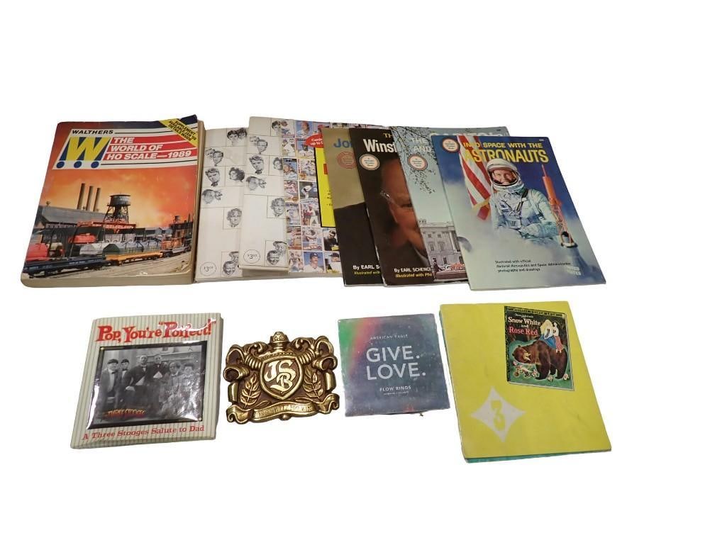 Misc Lot including Walthers HO Scale 1989 Book, Spotlight Wonder Books including Astronauts, etc (1 of 7)