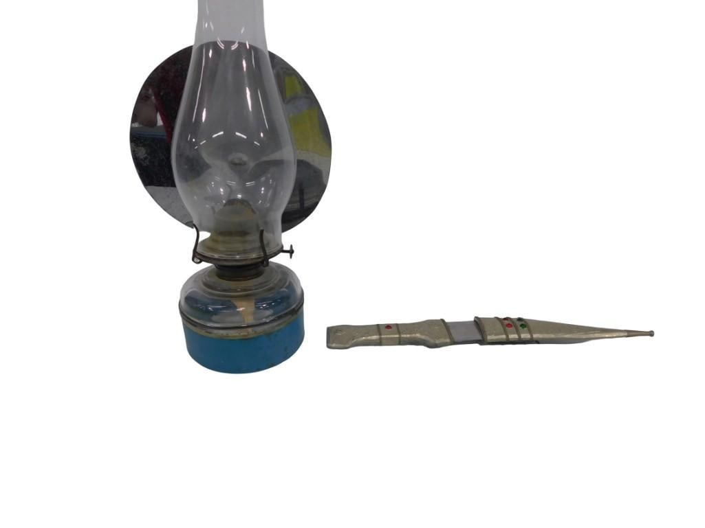 Vintage or Antique Wall Mount Kerosene Lamp and a Middle Eastern Shibriya Bedouin Dagger with Sheath: Vintage or Antique Wall Mount Kerosene Lamp and a Middle Eastern Shibriya Bedouin Dagger with Sheath All pictures are considered part of the description and should be examined carefully by bidders. Li