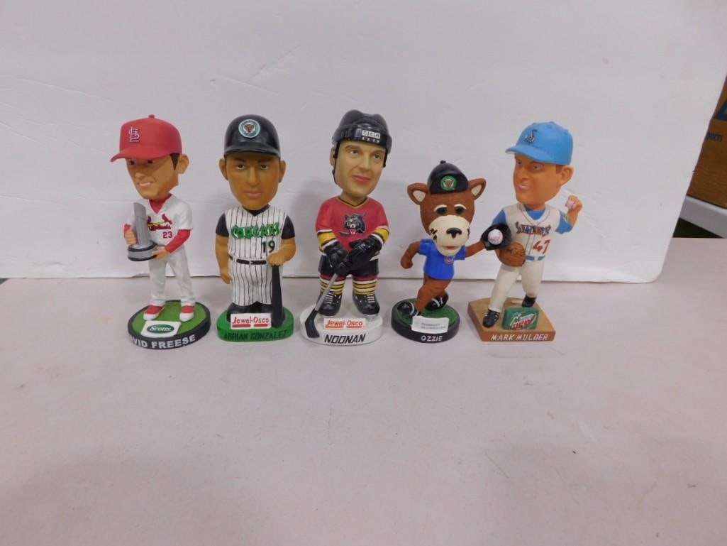 Bobblehead lot including David Freese, Adrian Gonzalez, Noonan, Ozzie, Mark Mulder: Bobble head lot including David Freese, Adrian Gonzalez, Noonan, Ozzie, Mark Mulder All pictures are considered part of the description and should be examined carefully by bidders. Live Auctioneers is