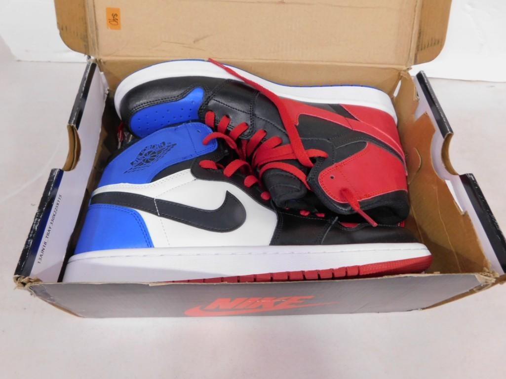 Nike Air Jordan 1 Retro High OG Size 11 Basketball Gym Shoes: Nike Air Jordan 1 Retro High OG Size 11 Basketball Gym Shoes All pictures are considered part of the description and should be examined carefully by bidders. Live Auctioneers is now offering Live Ship