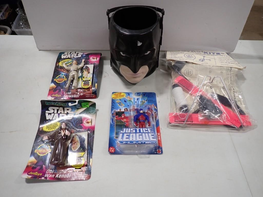Gyro-Kite, Bat-man Halloween Bucket, New in Package Star Wars and Justice League Action Figures: Gyro-Kite, Bat-man Halloween Bucket, New in Package Star Wars and Justice League Action Figures All pictures are considered part of the description and should be examined carefully by bidders. Live Au
