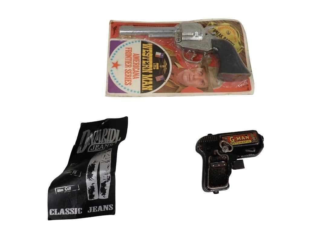 Vintage 1930s Marx Toys "G-Man Automatic" tin litho sparking toy Gun and Remco Western Man Cap Gun (1 of 7)