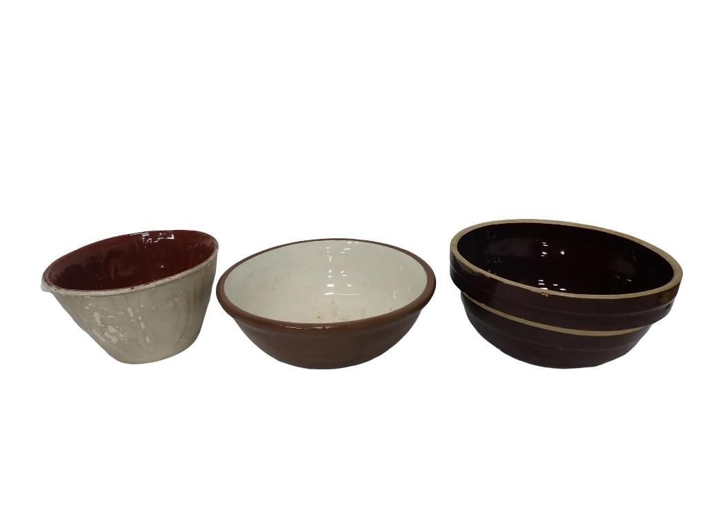 3 Vintage Stoneware Pottery Bowls incl Calif Pottery, USA Pottery, Etc: 3 Vintage Stoneware Pottery Bowls incl Calif Pottery, USA Pottery, Etc All pictures are considered part of the description and should be examined carefully by bidders. Live Auctioneers is now offering