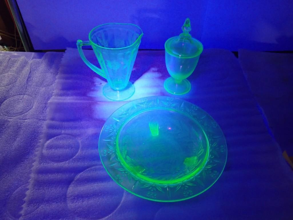 4 pc Uranium Glass incl Poinsettia Pitcher, 3 Footed Bowl, Fenton Florentine Green Iridescent Candy: 4 pc Uranium Glass incl Poinsettia Pitcher, 3 Footed Bowl, Fenton Florentine Green Iridescent Candy Dish All pictures are considered part of the description and should be examined carefully by bidders