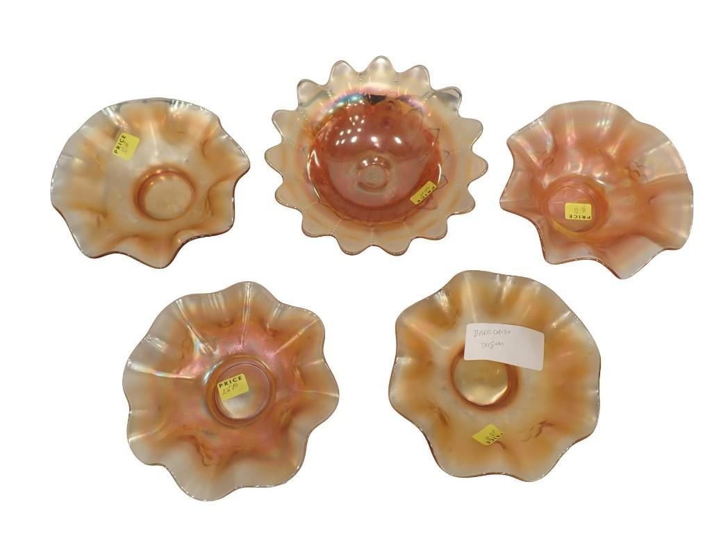 5 pc Dugan Dear Daisy Fluted Edge Bowls: 5 pc Dugan Dear Daisy Fluted Edge Bowls All pictures are considered part of the description and should be examined carefully by bidders. Live Auctioneers is now offering Live Shipping through them. Th