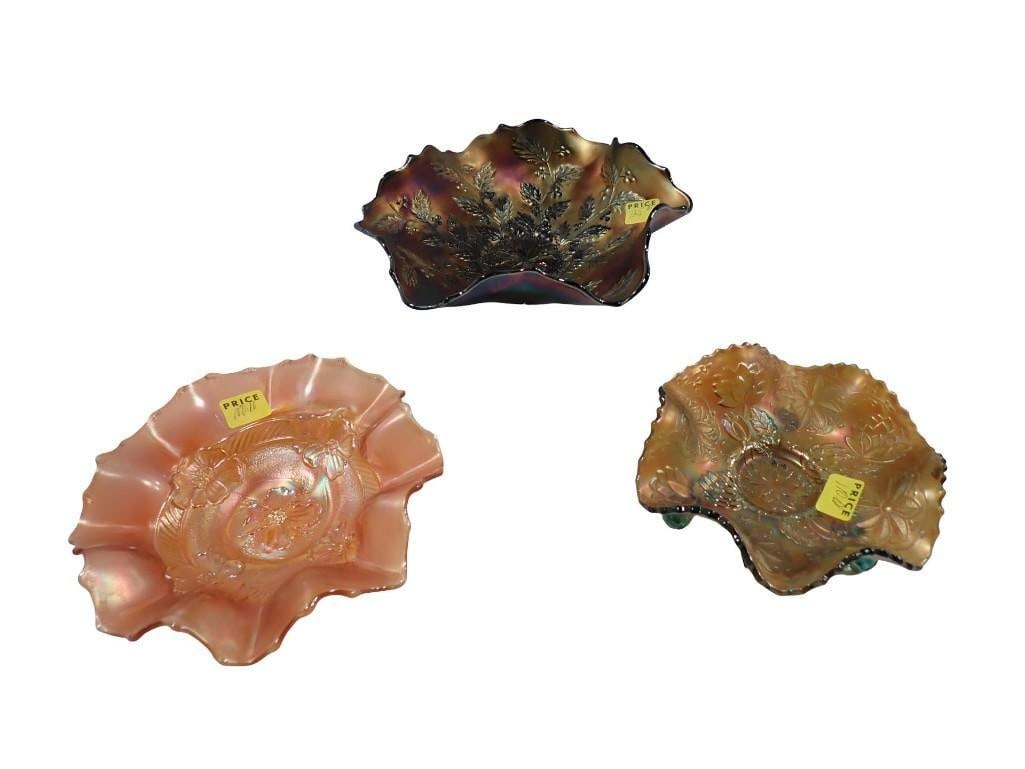 3 Carnival Glass Fluted Edge Bowl incl 1 Tri Footed Bowl: 3 Carnival Glass Fluted Edge Bowl incl 1 Tri Footed Bowl All pictures are considered part of the description and should be examined carefully by bidders. Live Auctioneers is now offering Live Shipping