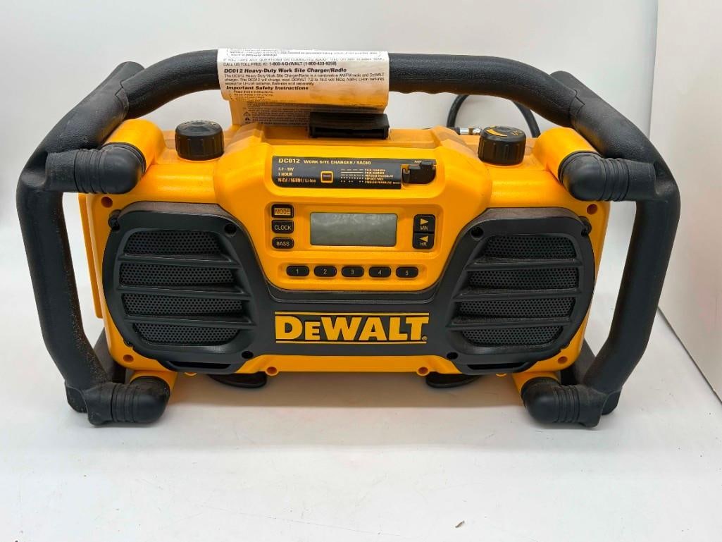 Dewalt Work Site Radio / Battery Charger Model Dc012 Works (1 of 8)