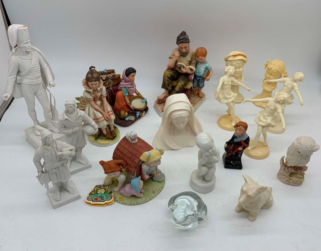18 Misc Figurines, Porcelain Bisque , Plastic, Glass B&G, Doulton Cabbage Patch (1 of 11)