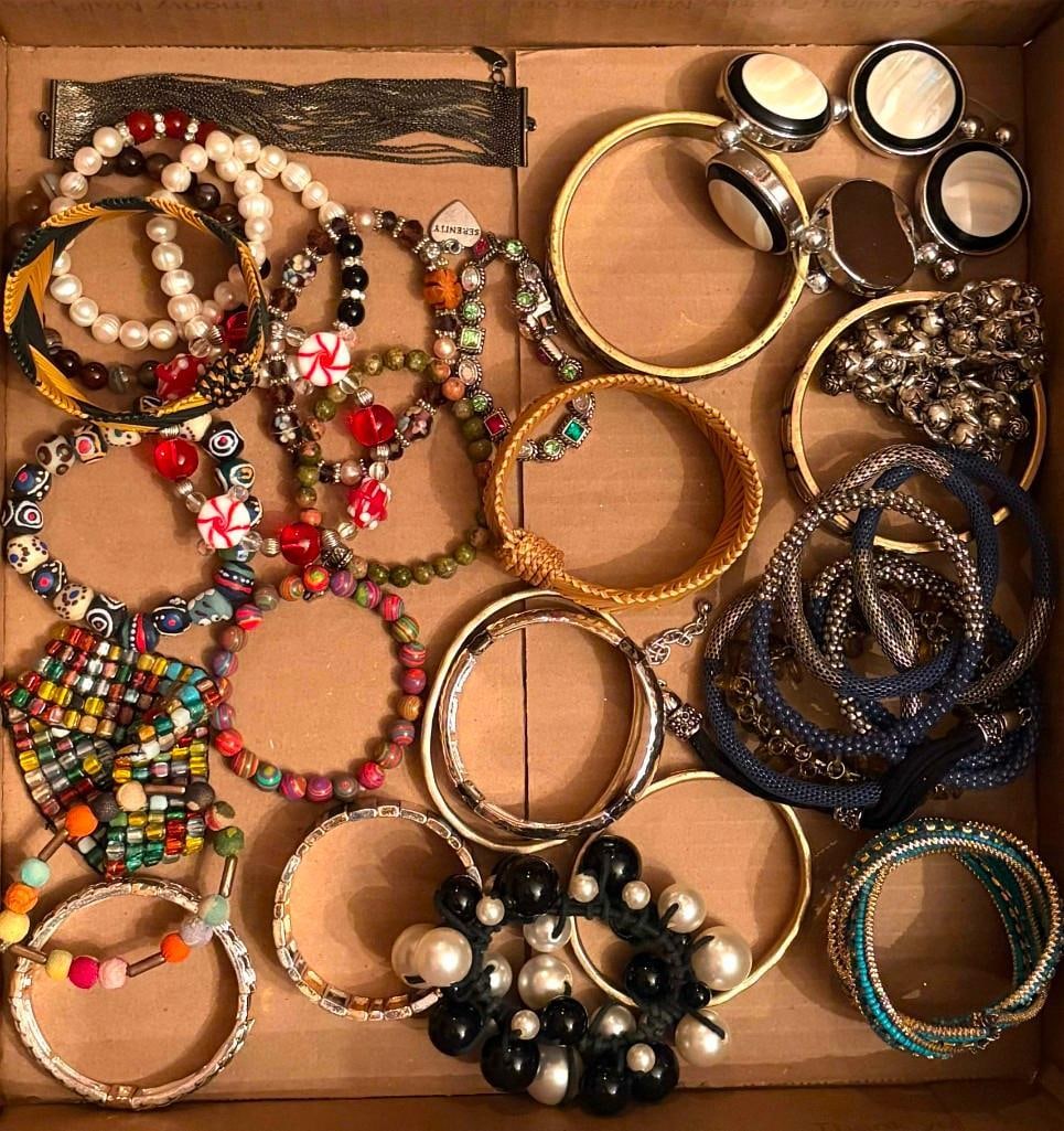 Lot Of 30+ Fashion / Costume Jewelry Bracelets: Lot Of 30+ Fashion / Costume Jewelry Bracelets. All Pictures Are Considered Part Of The Description And Should Be Examined Carefully By Bidders.. Live Auctioneers Is Now Offering Live Ship