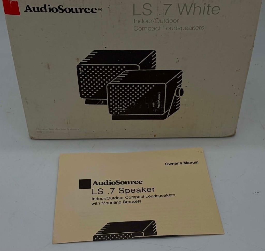 Nos In Box Audiosource Ls.7 Indoor Outdoor Speakers White (1 of 3)