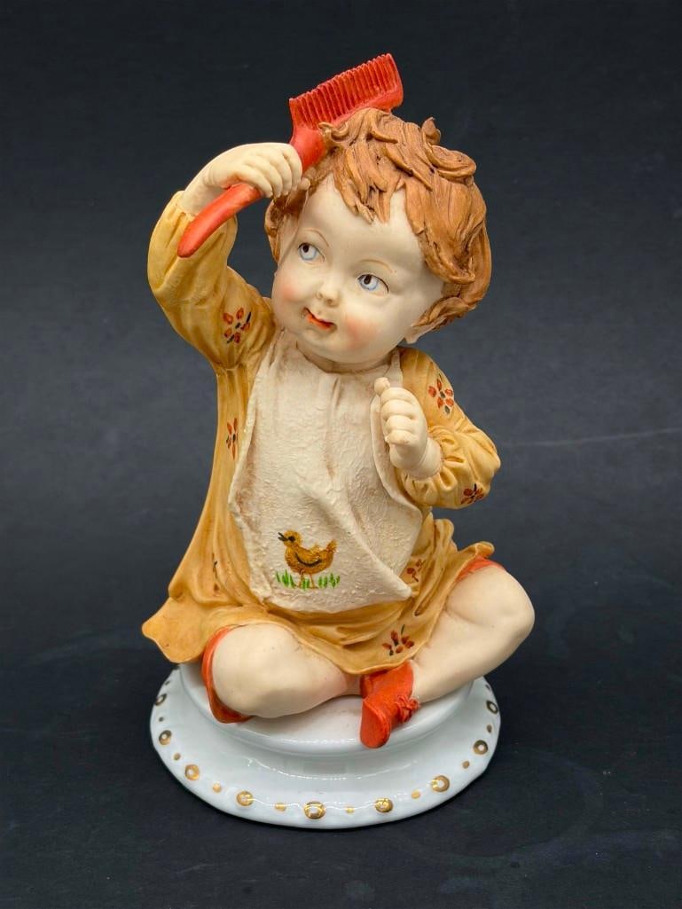 Giuseppe Armani Capodimonte Child Combing Hair Porcelain Figurine (1 of 6)