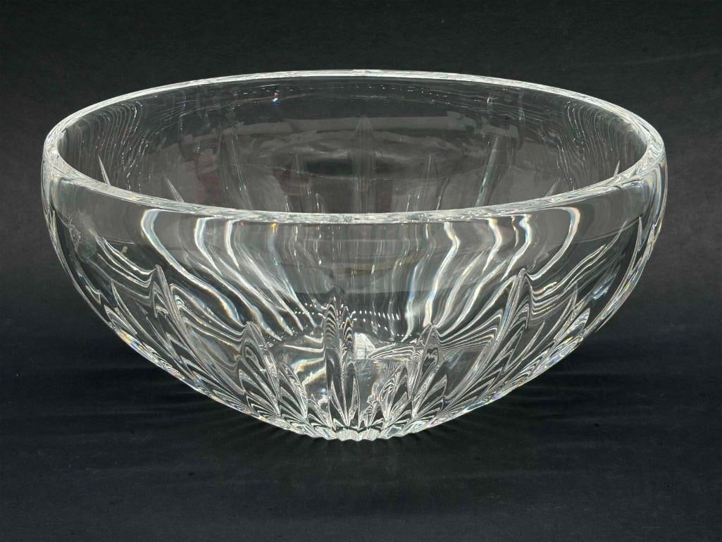 Waterford 10" Oval Bowl, Signed, Excellent: Waterford 10" Oval Bowl, Signed, Excellent, No Chips. 10" Wide. All Pictures Are Considered Part Of The Description And Should Be Examined Carefully By Bidders.. Live Auctioneers Is Now Offering Live 
