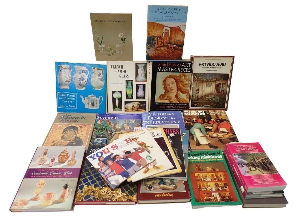 Antique Reference Book Lot - Glass, Pottery, Porcelain, Furniture & More: Antique Reference Book Lot - Glass, Pottery, Porcelain, Furniture & More. . . All Pictures Are Considered Part Of The Description And Should Be Examined Carefully By Bidders.. Live Auctioneers Is Now 