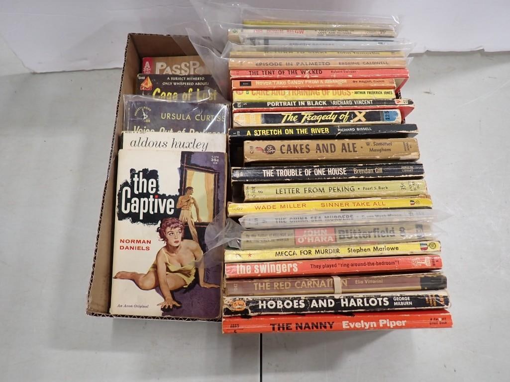 Lot Of 25+ 1950s/1960s Pulp Fiction Paperback Books Mystery/Crime & More: Lot Of 25+ 1950s/1960s Pulp Fiction Paperback Books Mystery/Crime & More. . . All Pictures Are Considered Part Of The Description And Should Be Examined Carefully By Bidders.. Live Auctioneers Is Now 