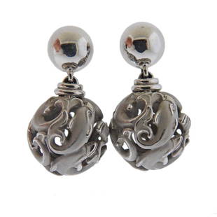 Carerra Y Carerra 18K Gold Ball Earrings: Metal content: 18k gold.Weight of Item: 16.9 grams.Stamp: 750, Maker's stamp.