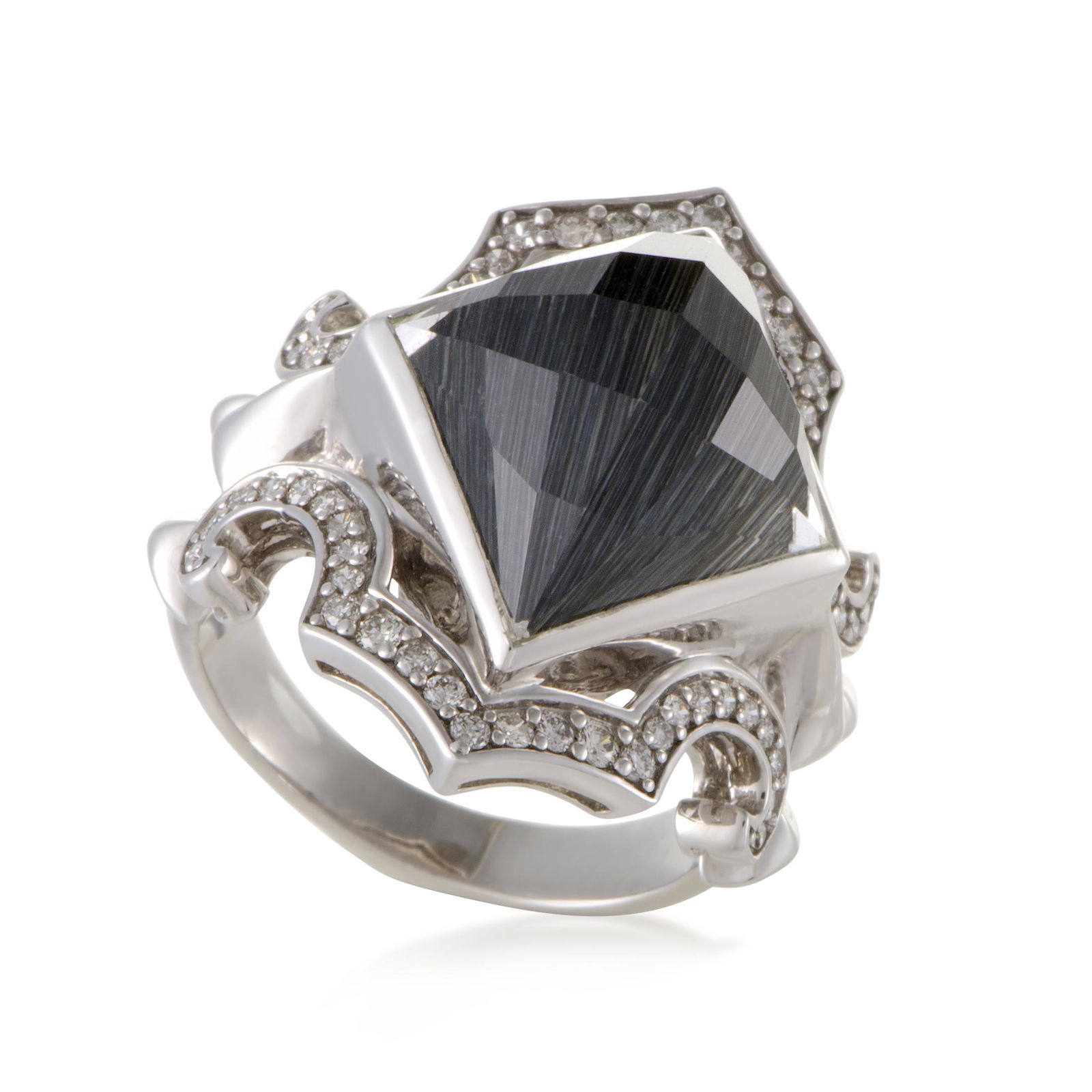 Stephen Webster Silver Diamond Ring Size 7.25: The exquisitely offbeat design of this ring combined with an incredibly captivating gemstone dcor create an exceptional aesthetic effect in this ring. The ring is expertly crafted from white rhodiumpl