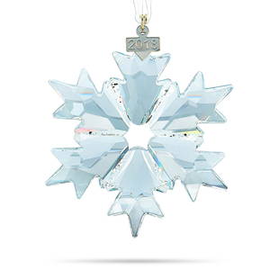 10-Pack Swarovski 2018 Snowflake Ornament: This Swarovski ornament is crafted from clear Swarovski crystal and takes the shape of a snowflake. The ornament is offered in brand new condition and includes the manufacturers box.