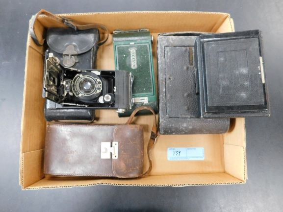 5 vintage cameras (1 of 2)