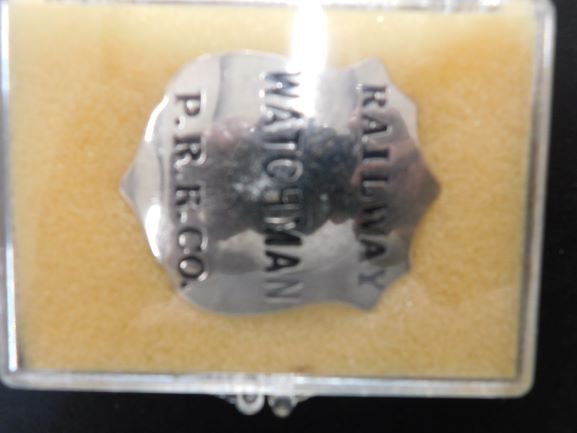 P.R.R.CO RAILWAY WATCHMAN BADGE: P.R.R.CO railway watchman badge good condition light wear