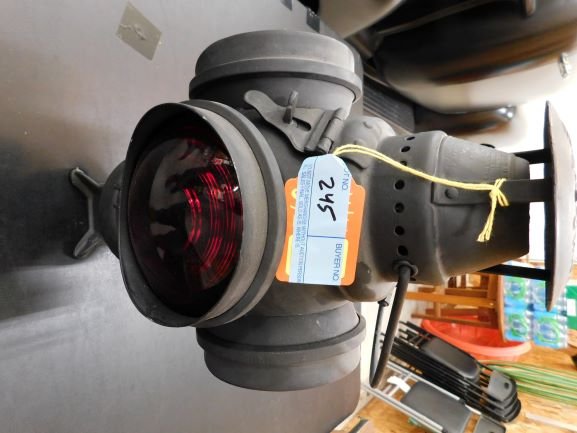 adlake caboose marker lamp: Adlake caboose marker lamp no font or burner otherwise good condition.