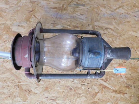 C.T. Hamm foil street lamp (1 of 2)