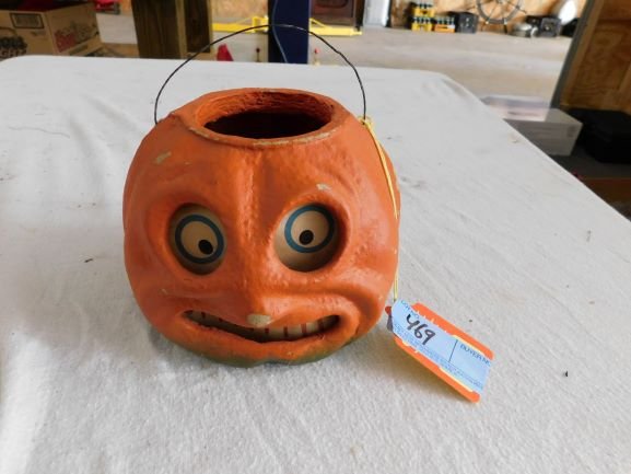 cardboard pumpkin jack o'lantern (1 of 3)