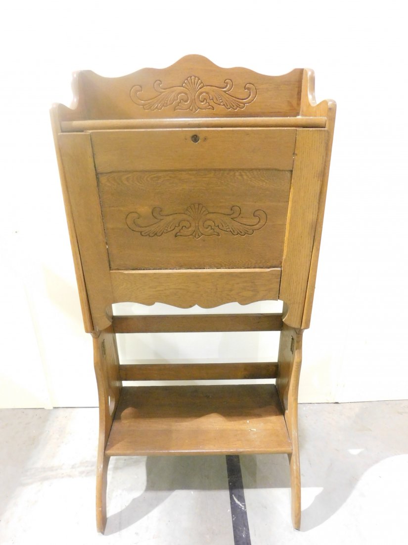 Larkin oak drop front desk: nice early Larkin drop front oak desk approx 24" wide 16" deep at base 50" tall overall very good condition