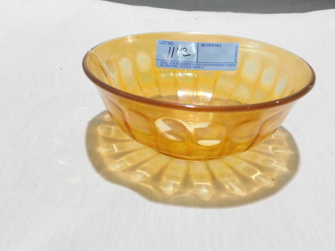 amber carnival glass bowl: amber carnival glass bowl. approx. 7 1/4" diameter, 3" tall excellent condition no chips or cracks