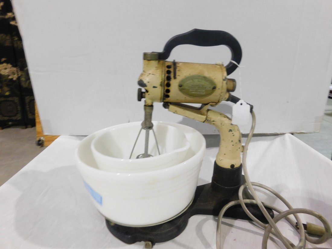 1930: 1930's Hamilton Beach Model B Mixer, on stand, with 2 white mixing bowls, with beaters. Works. Minor paint loss, overall good condition.
