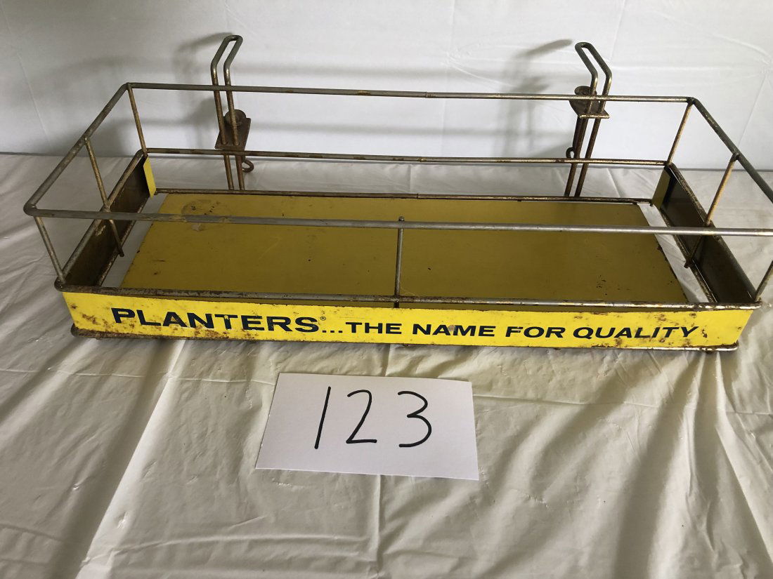Planters Peanut wire display shelf (1 of 1)