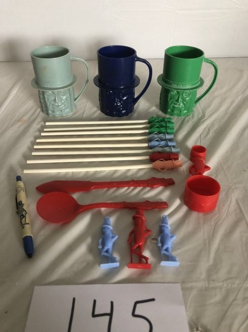 planters peanut/ Mr. Peanut plastics lot (1 of 1)