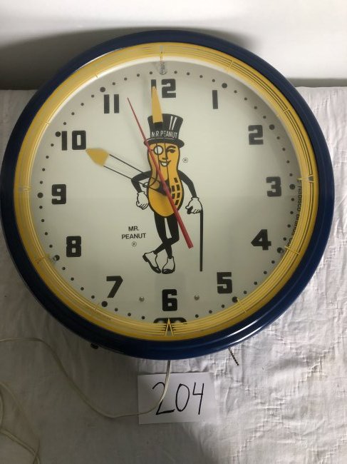 Planters Peanut/ Mr. Peanut neon clock (1 of 3)