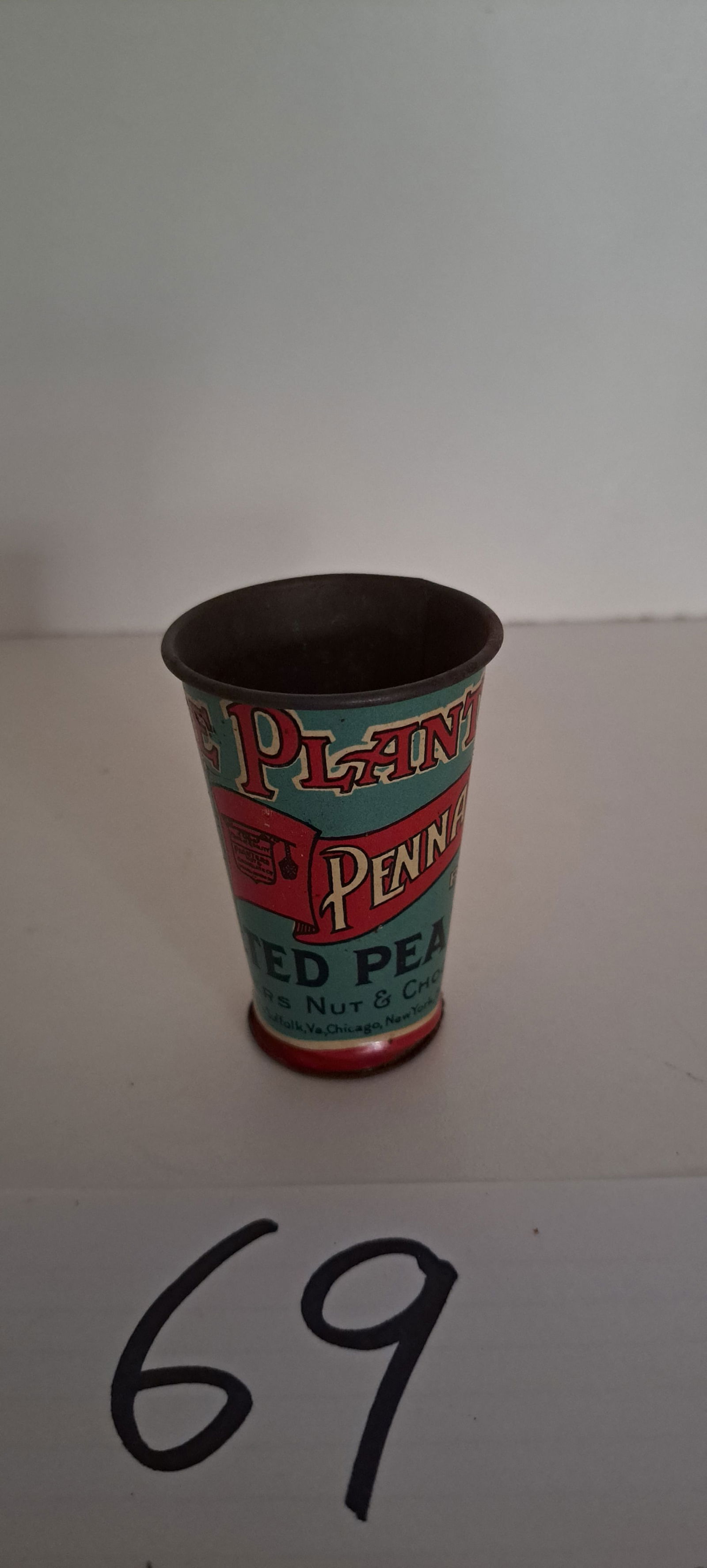 Planters peanut 5 cent tin scoop (1 of 5)