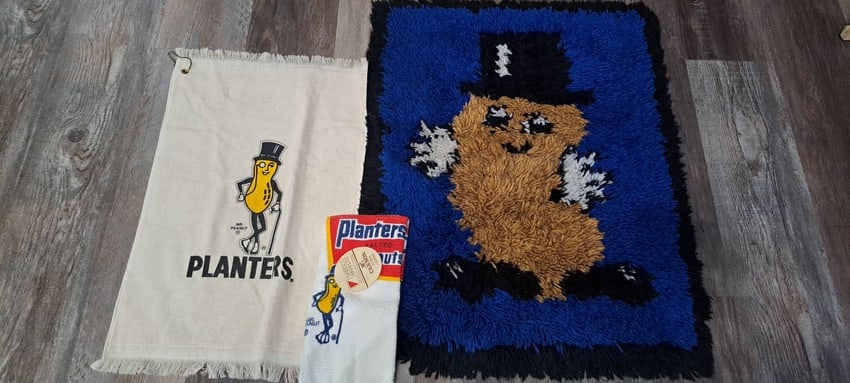 Mr. Peanut latch hook and 2 towels (1 of 4)