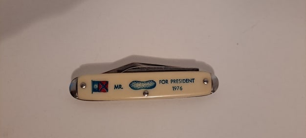 Mr. Peanut for President 1976 pocket knife