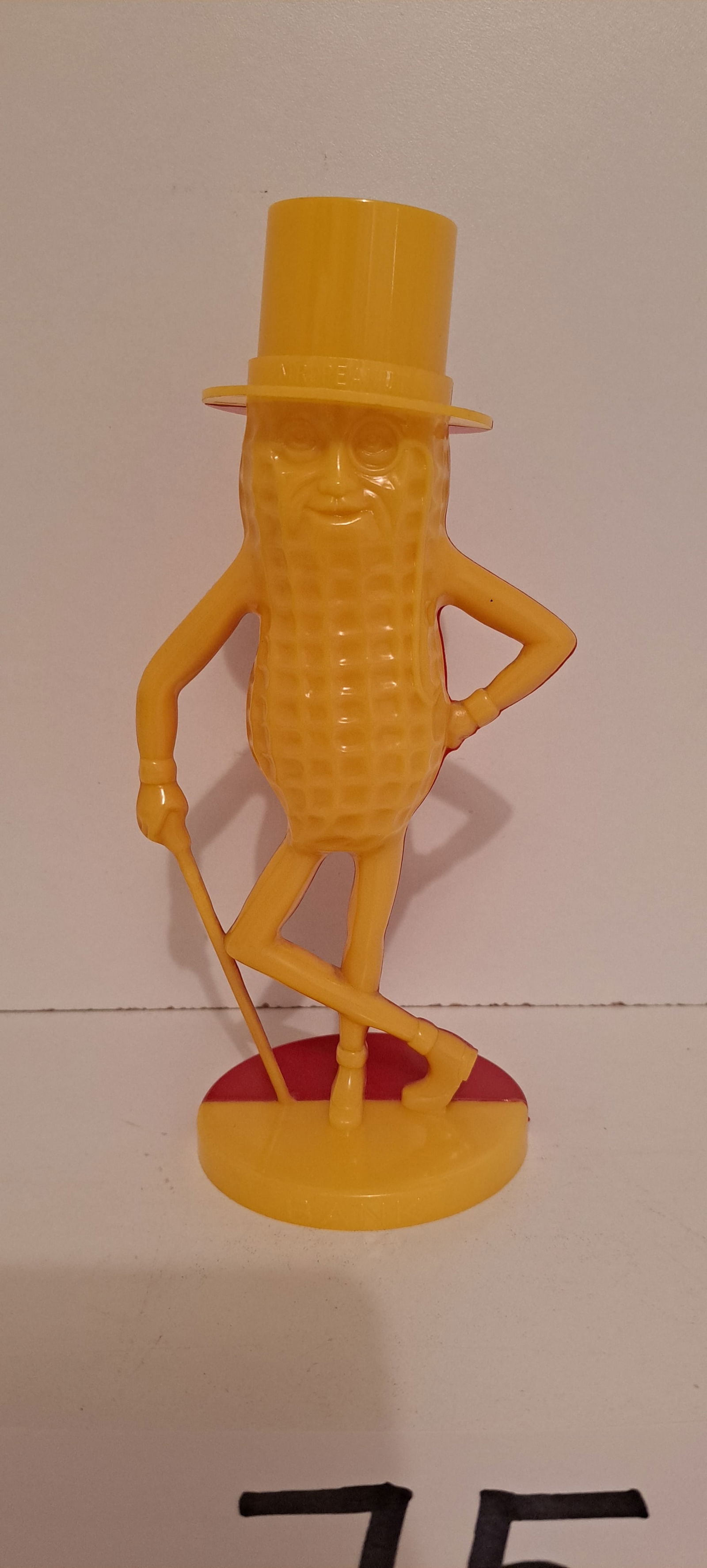 Mr. Peanut yellow and red bank (1 of 7)