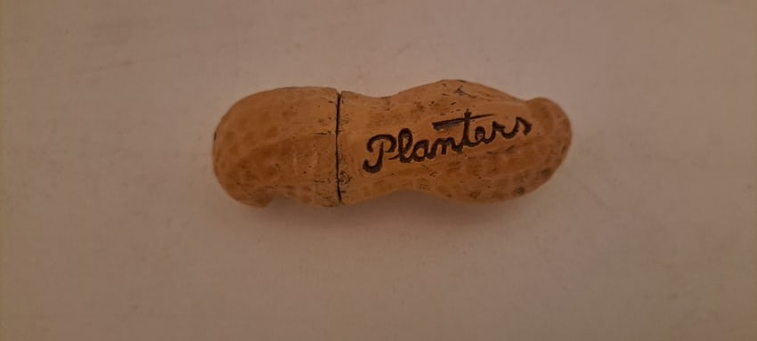 Planters Peanut lighter (1 of 3)