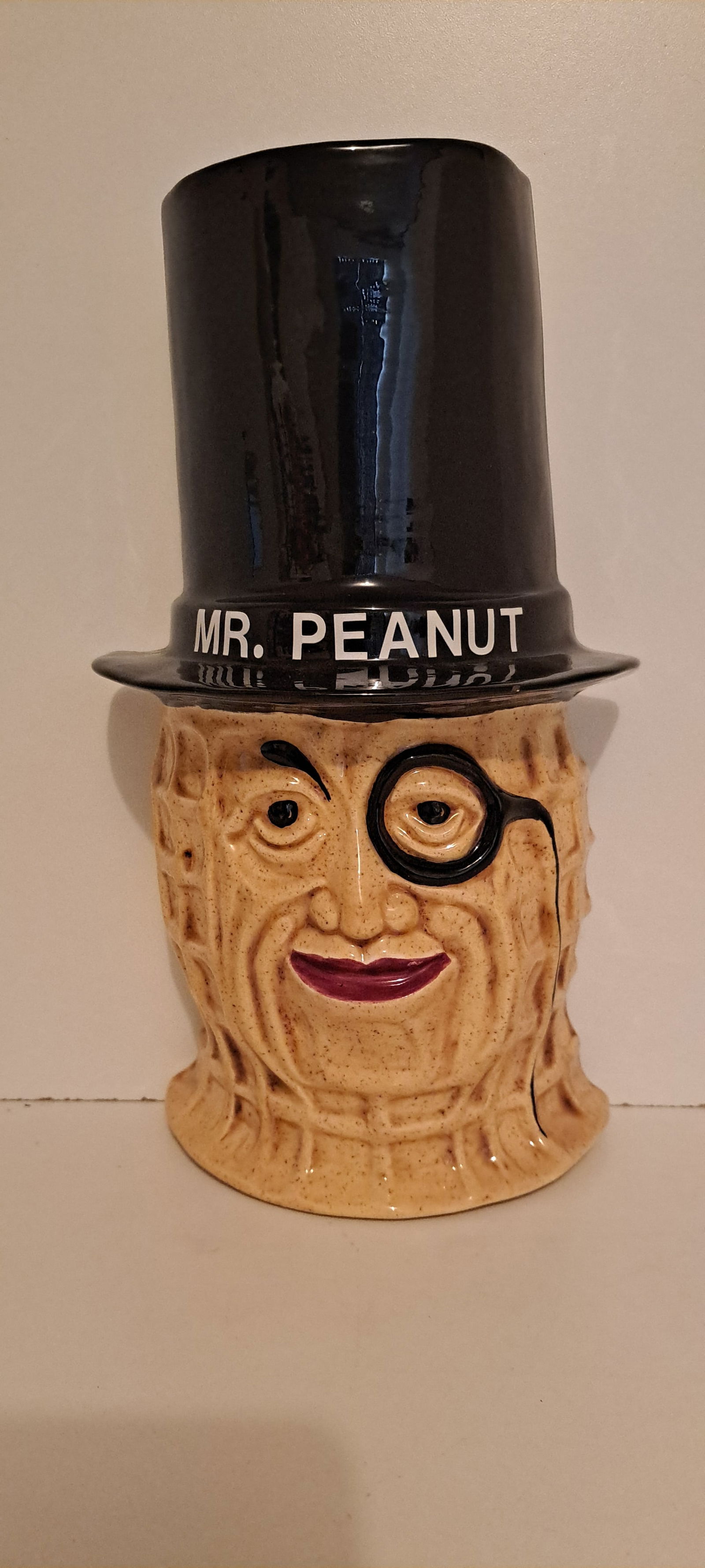 ceramic Mr. Peanut wall pocket (1 of 6)