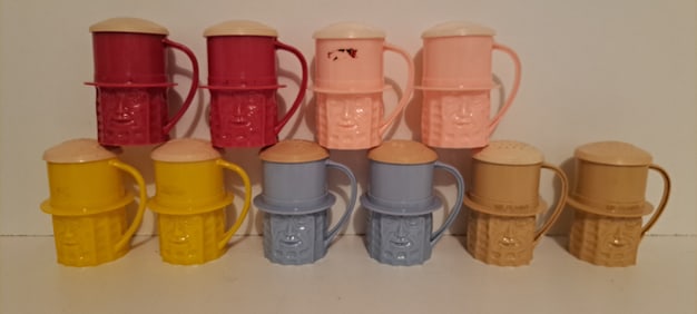 (5) sets Mr. Peanut cup salt & pepper shakers
