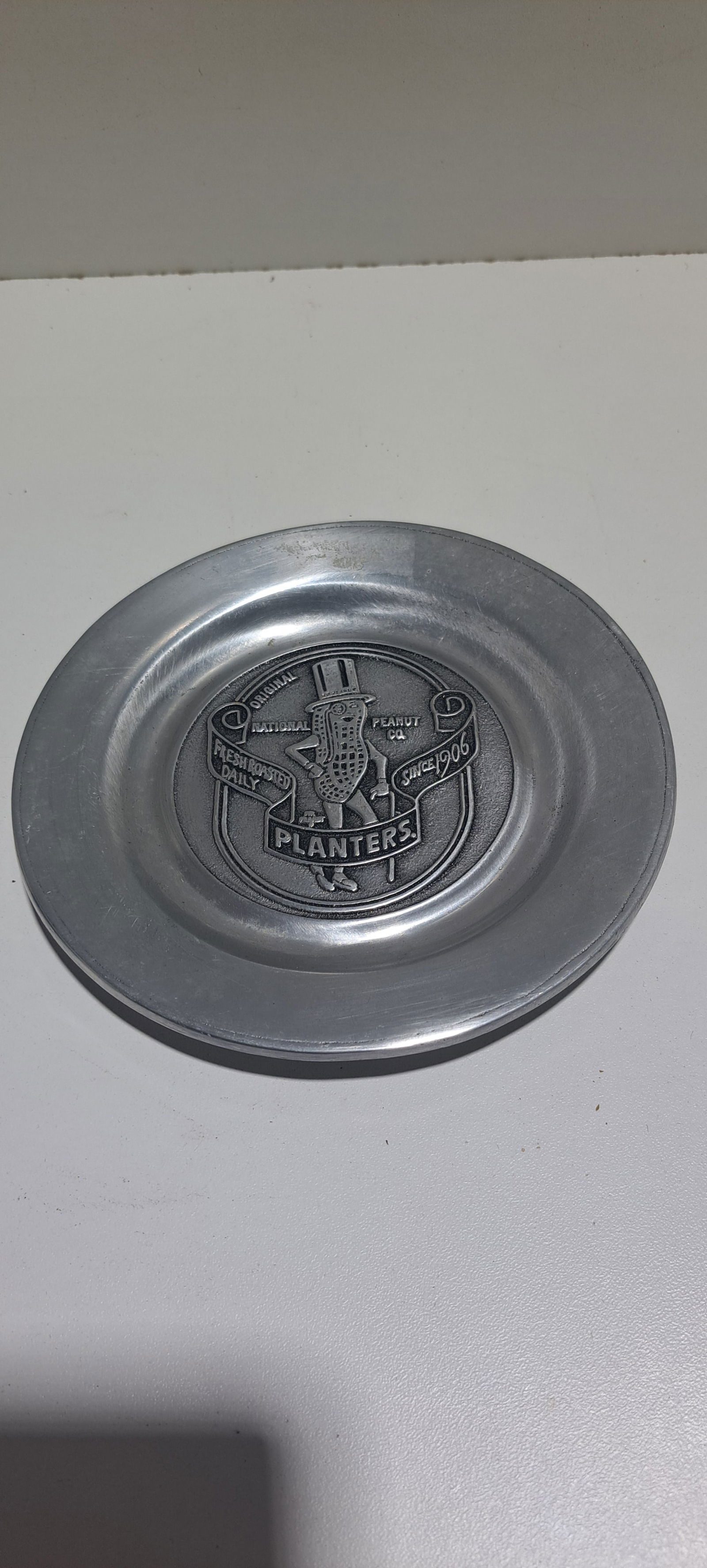 Planters Peanuts Armatale plate: limited edition, Planters Peanuts plate, #1753 of 200, good condition, approx. 6" diameter, Please note: if picking up, location is different than auction location. Please contact us for options