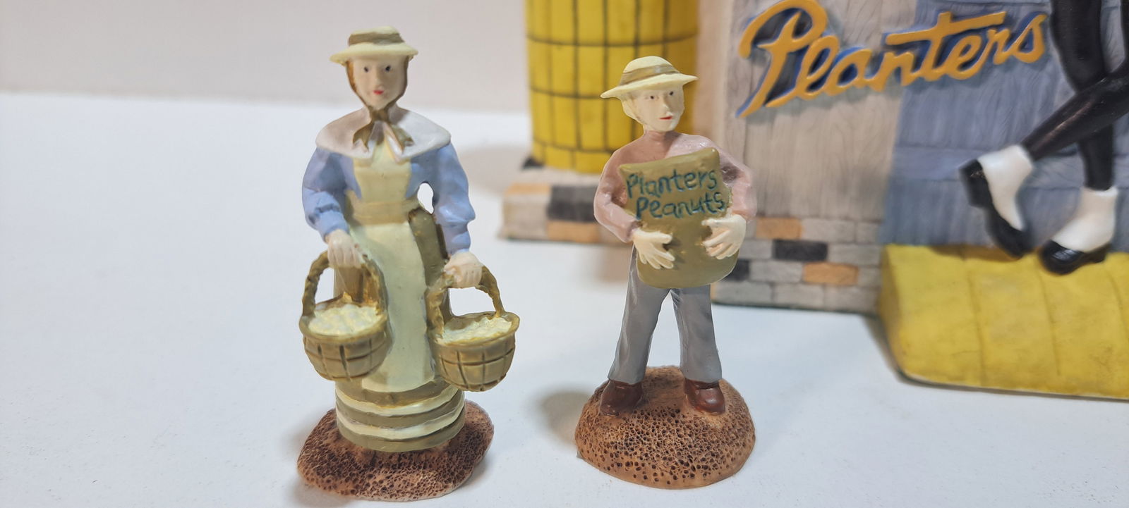 Planters Peanuts farm set - 2