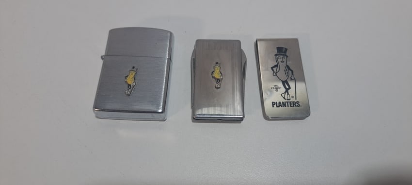 3 pieces Mr. Peanut: Mr. Peanut lighter, money clip, money clip/knife, all in good condition, Please note: if picking up, location is different than auction location. Please contact us for options.