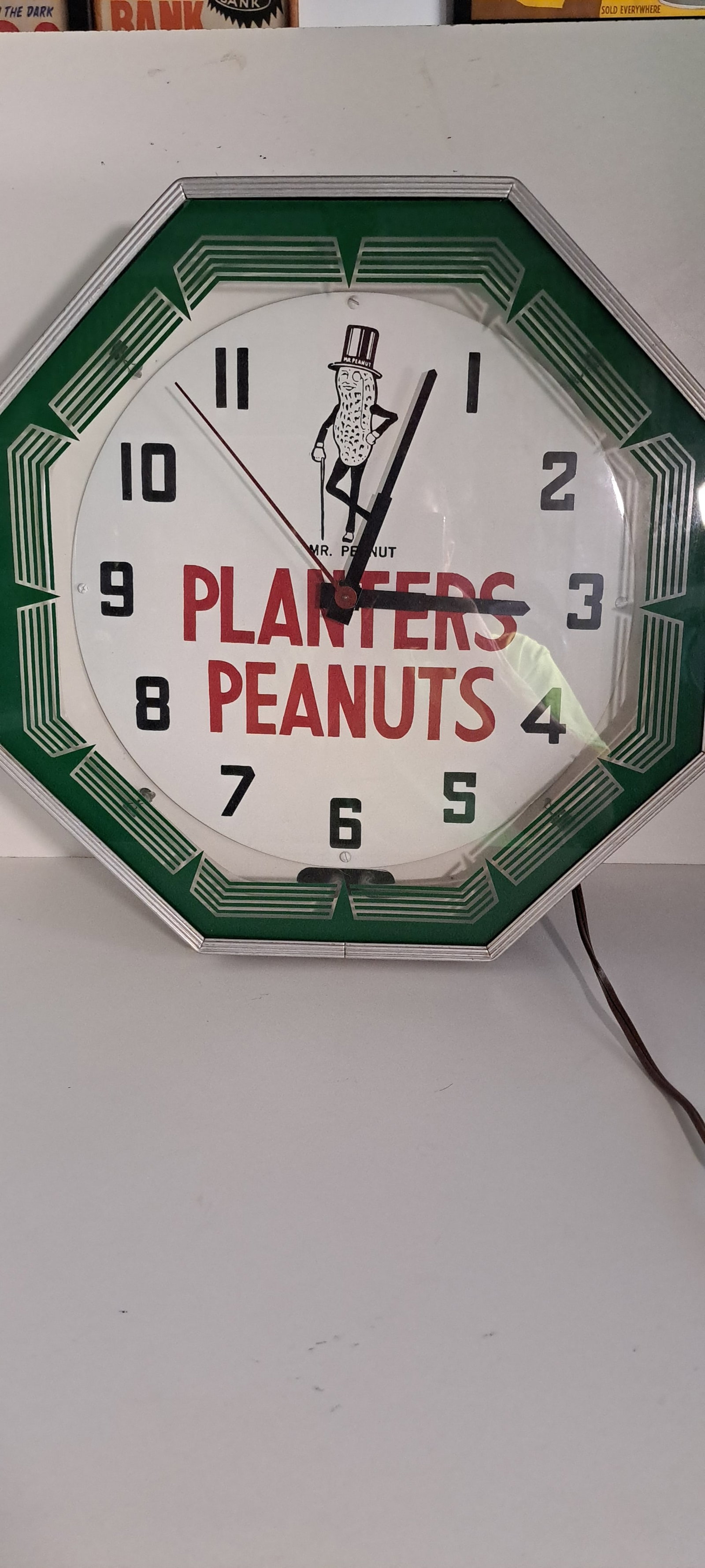 Planters Peanuts neon clock (1 of 5)