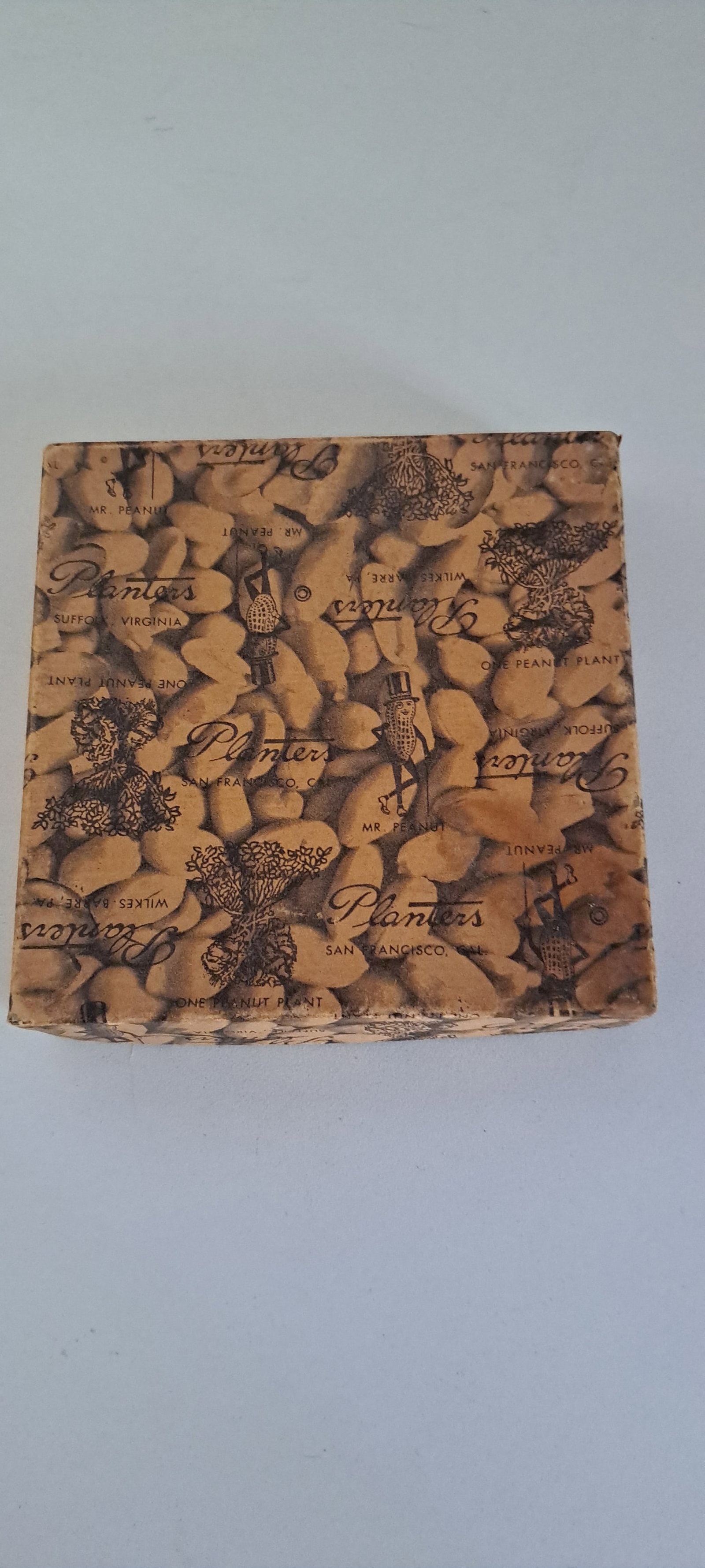 Small Planters Peanut box (1 of 4)