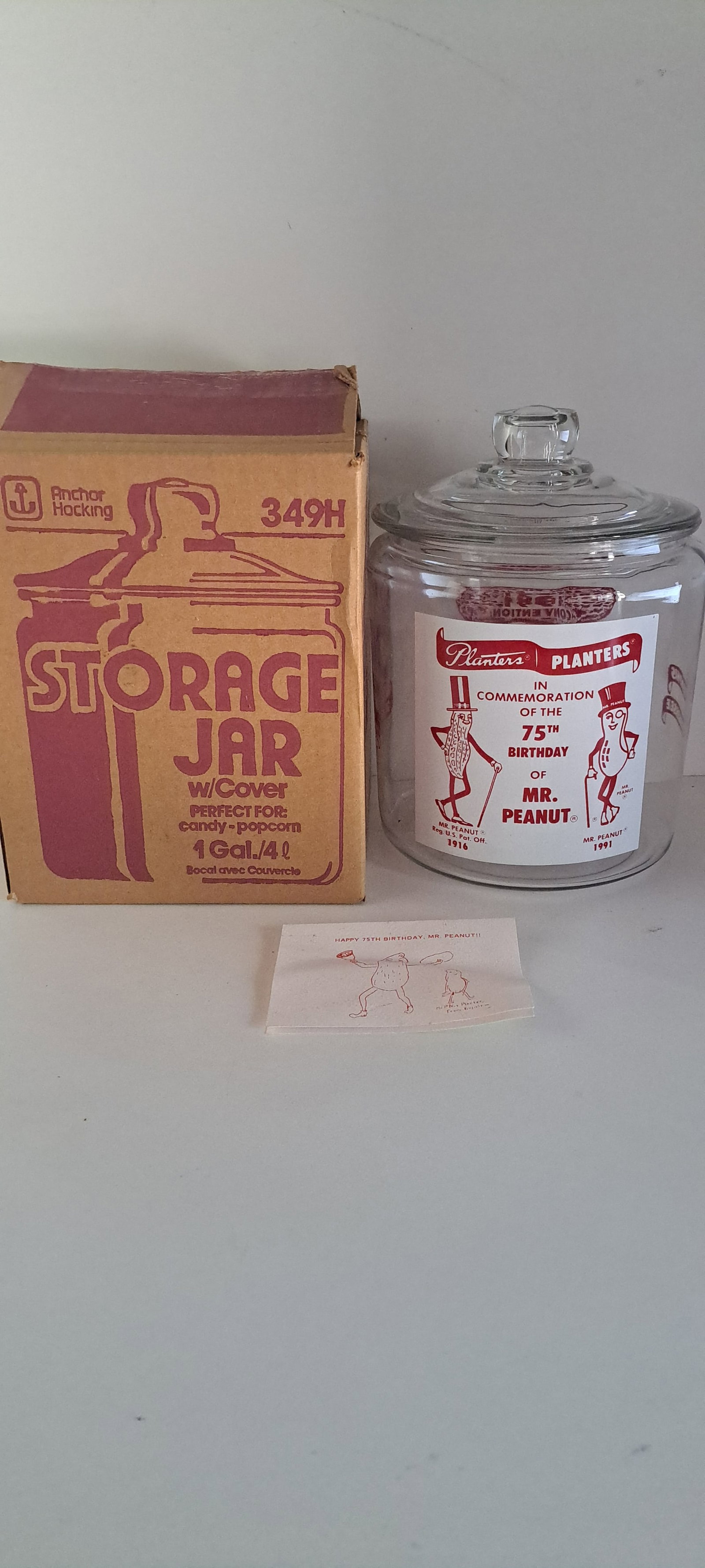 Peanut Pals convention jar: Peanut Pals collectors club glass display jar. Made in commemoration of Mr. Peanut's 75th birthday and the National convention held in Memphis Tennessee 1991. Jar is in like new condition, complete