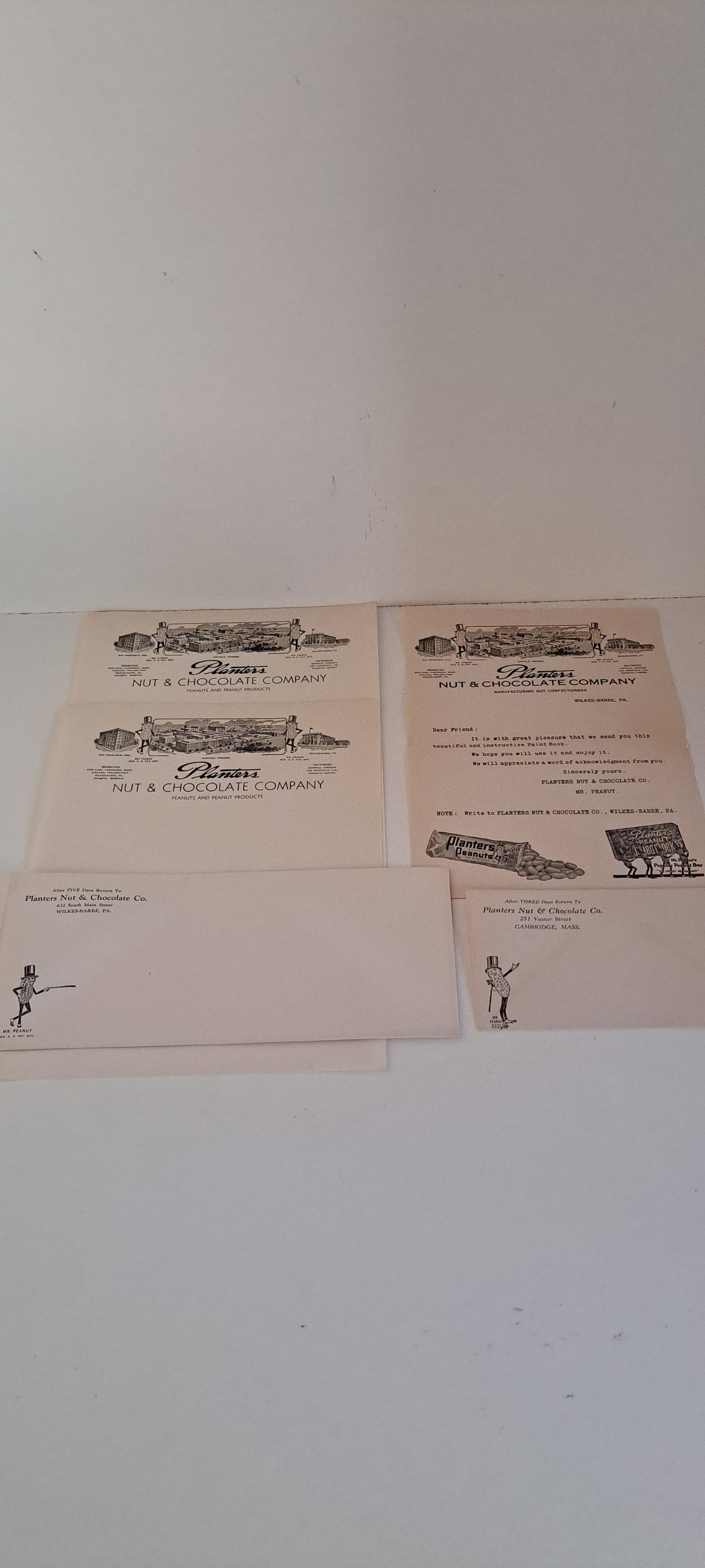 Planters Peanuts stationery lot: Lot consisting of: 2- letter heads, 1- letter regarding the paint book. 2- envelopes. All with great images of Mr. Peanut. All in very good condition. Early pieces. Please see our shipping policy for