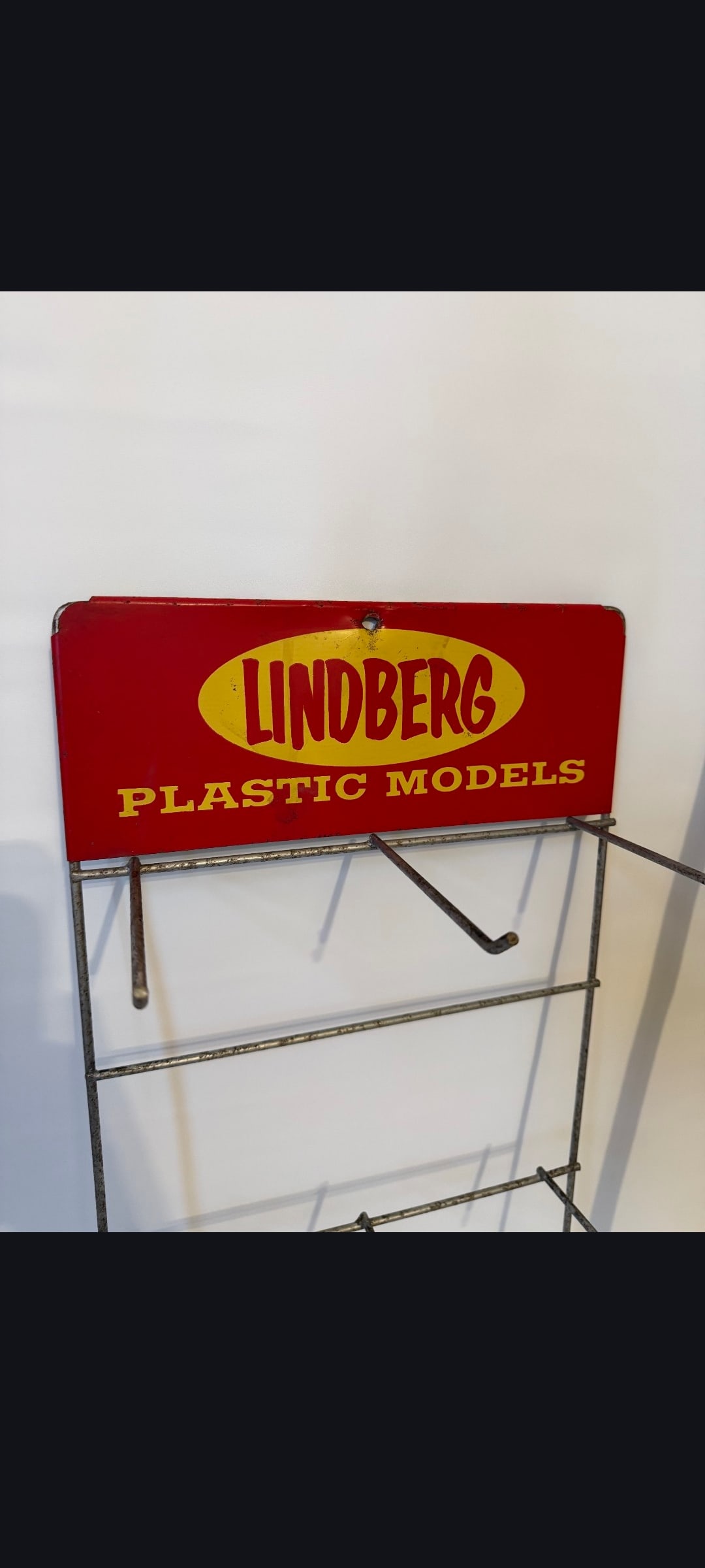 Lindberg Plastic Models rack - 4